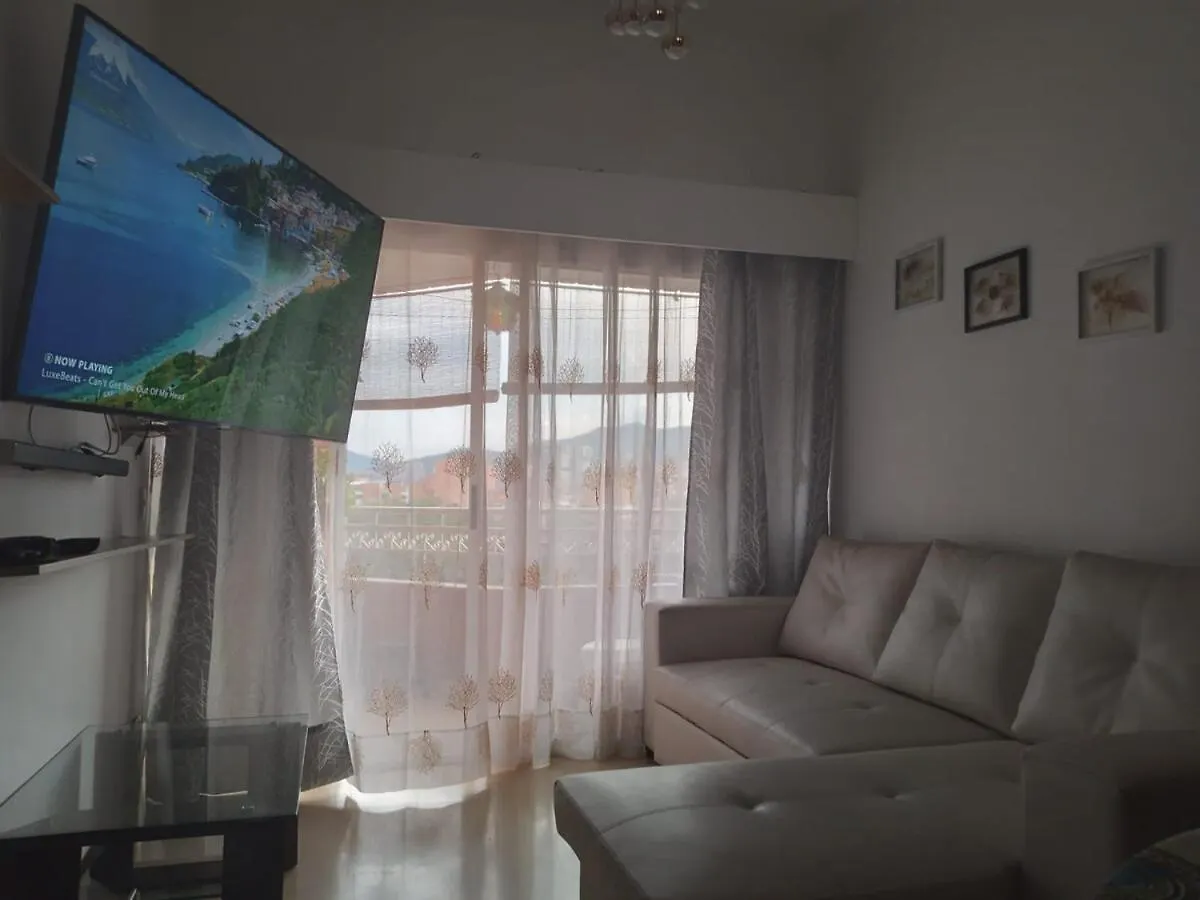 Laureles Excellent Vista contacts